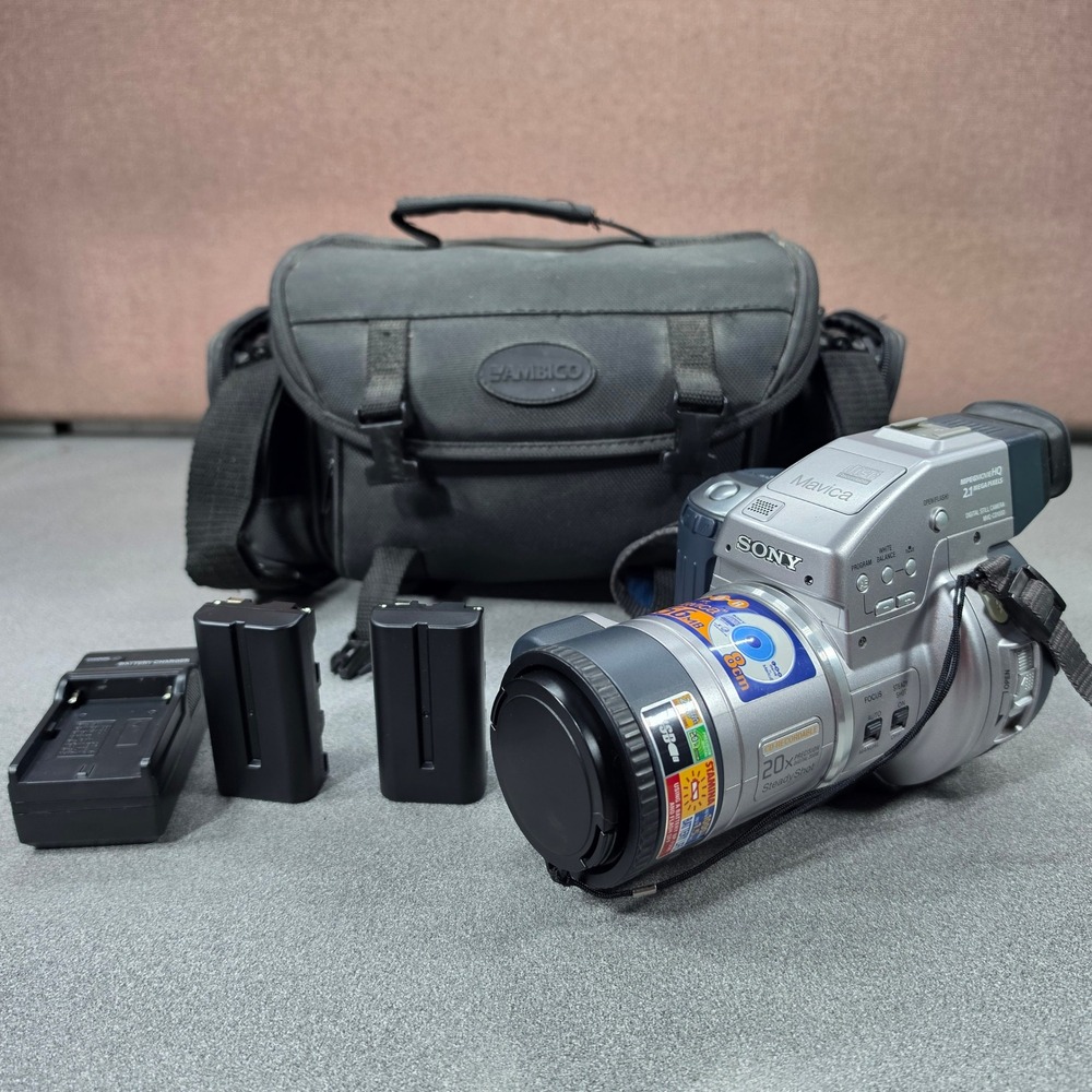 Sony Mavica MVC-CD1000 Digital Camera EXCELLENT 20x Zoom CD-R Bundle 2 New Batts